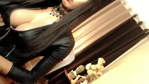 HAPPY BIRTHDAY MISTRESS MADRIANA online show from 13, 2, 2025
