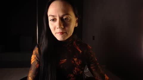 darkspark_ online show from 4, 10, 2025