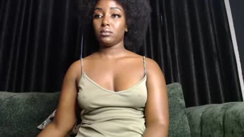 Snapshot of darktanqueen chatting on 2, 7, 2026 darktanqueen online show from 2, 7, 2026