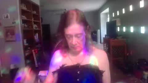 darla_darling1222101 online show from 11, 4, 2026