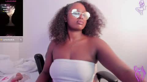 Snapshot of darle_volant chatting on 2, 10, 2025 Darle Volant online show from 2, 10, 2025