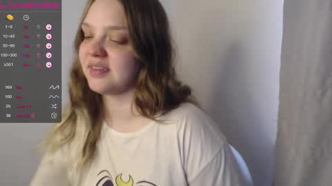 Snapshot of darling_tony18 chatting on 14, 9, 2025 darling_tony18 online show from 14, 9, 2025