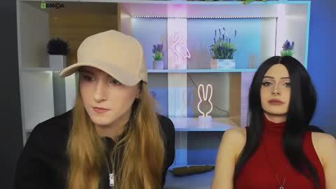 darly honey online show from 8, 4, 2026