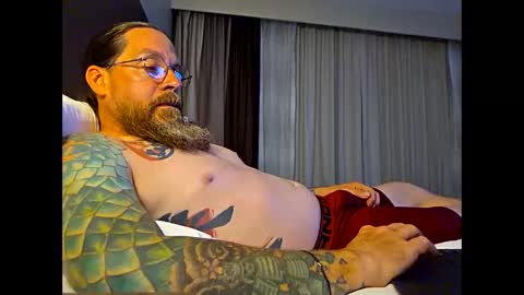 Snapshot of darthraider76 chatting on 11, 6, 2026 DarthRaider online show from 11, 6, 2026