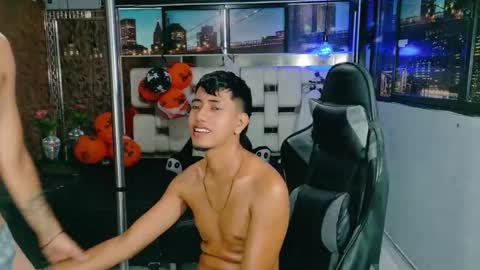 Snapshot of darwinandbrayan chatting on 31, 10, 2025 darwinandbrayan online show from 31, 10, 2025