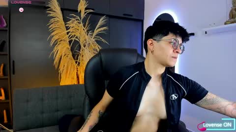 Snapshot of dass_roman chatting on 25, 5, 2026 Dass Roman online show from 25, 5, 2026