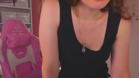 Snapshot of datsi_benson chatting on 6, 7, 2026 Datsi Benson online show from 6, 7, 2026