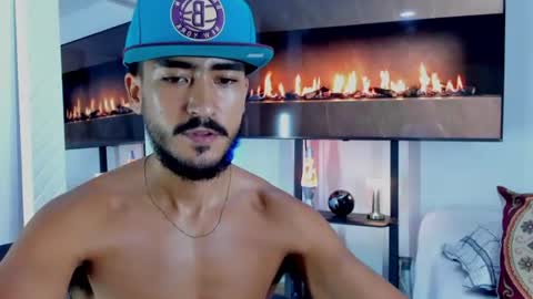 Snapshot of david_johnson372 chatting on 11, 7, 2026 Hey im David that loves to explore and speak their fantasies. Very open talktative and nice. Feel free to chat with me online show from 11, 7, 2026