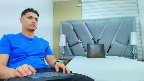 david_victoriaa online show from 18, 4, 2026