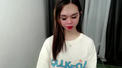 Snapshot of davinascott_03 chatting on 7, 10, 2025 Davina online show from 7, 10, 2025