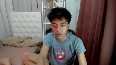 Snapshot of davincihugecock chatting on 24, 2, 2026 daniel online show from 24, 2, 2026