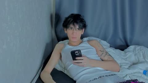 Snapshot of davisross chatting on 13, 11, 2025 davis online show from 13, 11, 2025