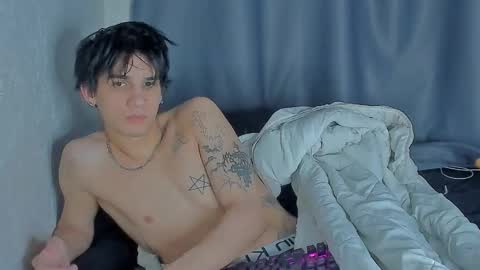 Snapshot of davisross chatting on 18, 11, 2025 davis online show from 18, 11, 2025