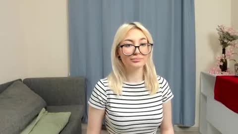 Snapshot of dawnalder chatting on 5, 2, 2025 dawnalder online show from 5, 2, 2025