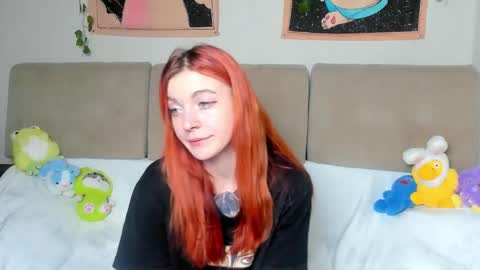 Snapshot of dayamaa chatting on 20, 12, 2025 Di online show from 20, 12, 2025