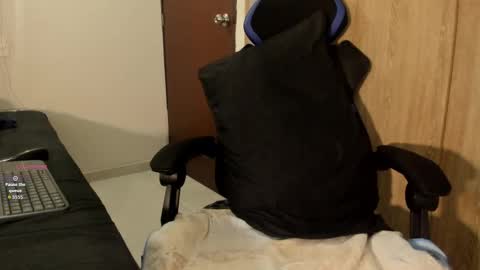 Snapshot of dayhanshelby chatting on 3, 10, 2025 nice too meet you i m alison online show from 3, 10, 2025