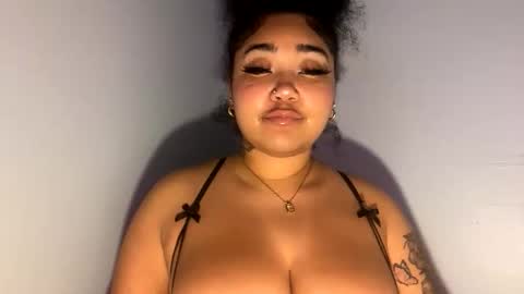 Snapshot of dayqueen1 chatting on 3, 5, 2026 dayqueen1 online show from 3, 5, 2026