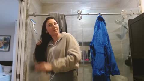 Snapshot of dazeydo chatting on 12, 11, 2025 Dazey online show from 12, 11, 2025