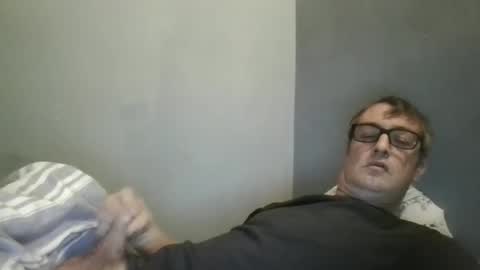 Snapshot of dazzill chatting on 7, 10, 2025 Dazzill online show from 7, 10, 2025