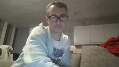 Snapshot of dazzill chatting on 19, 11, 2025 Dazzill online show from 19, 11, 2025