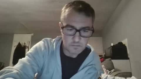 Snapshot of dazzill chatting on 30, 11, 2025 Dazzill online show from 30, 11, 2025