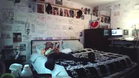 dbeamon92 online show from 16, 2, 2026