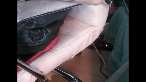 Snapshot of dbtrbl8311 chatting on 9, 3, 2026 dbtrbl8311 online show from 9, 3, 2026