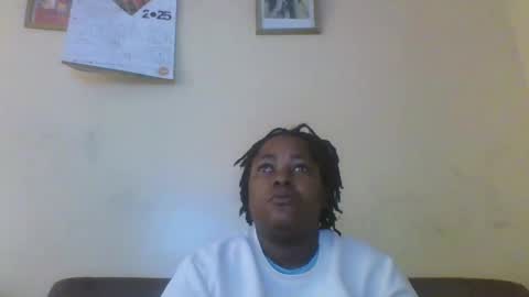 Essie online show from 25, 11, 2025