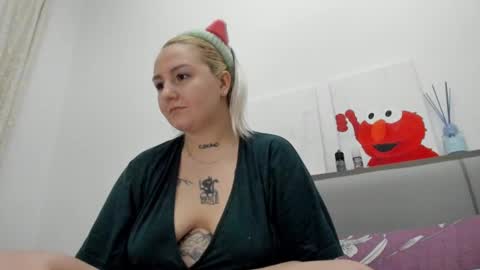 Debbie Mon Tue Fri Sun Sat GMT 3 1000am - 0400pm  online show from 15, 2, 2025