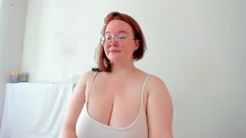 Snapshot of debbiewood chatting on 25, 7, 2026 DeboraDebbieDee online show from 25, 7, 2026