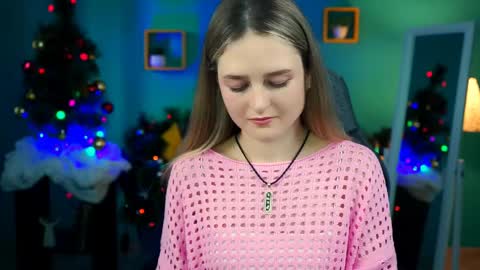 Snapshot of deboralarson chatting on 17, 12, 2024 Debora online show from 17, 12, 2024