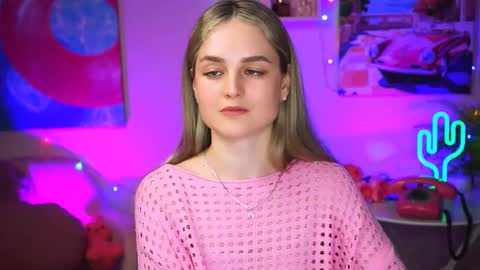 Snapshot of deboralarson chatting on 7, 3, 2025 Debora online show from 7, 3, 2025