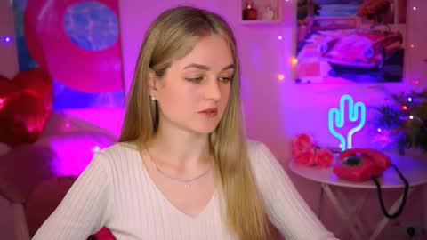 Snapshot of deboralarson chatting on 10, 3, 2025 Debora online show from 10, 3, 2025