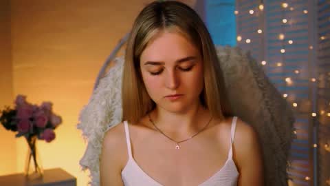 Snapshot of deboralarson chatting on 10, 9, 2025 Debora online show from 10, 9, 2025