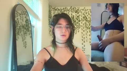 Snapshot of deciduousdoll chatting on 28, 10, 2025 deciduousdoll online show from 28, 10, 2025