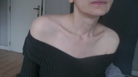 KamiDevi online show from 15, 10, 2025