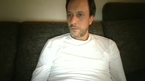 Snapshot of degrandis chatting on 28, 2, 2025 Luka Magic online show from 28, 2, 2025