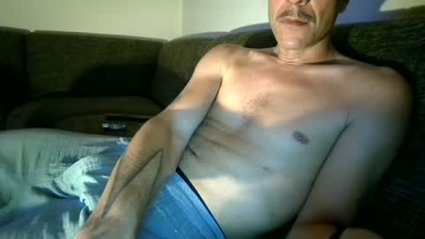 Snapshot of degrandis chatting on 3, 7, 2026 Luka Magic online show from 3, 7, 2026