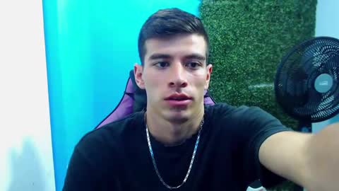 Snapshot of deiby_baby chatting on 8, 1, 2025 DEIBY online show from 8, 1, 2025