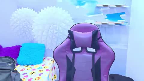 Snapshot of deiby_baby chatting on 1, 10, 2025 DEIBY online show from 1, 10, 2025