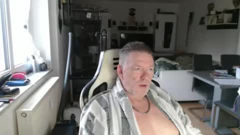 deinprinz2312 online show from 19, 4, 2026