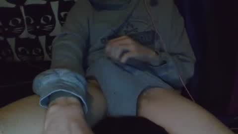 Snapshot of dekustick__ chatting on 19, 10, 2025 CozyClementine online show from 19, 10, 2025