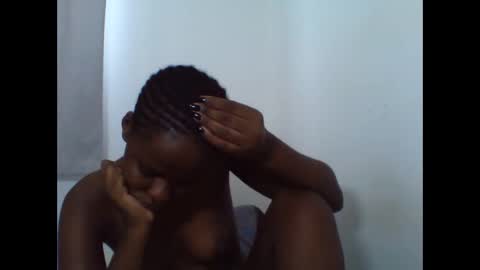 Snapshot of deliciousbabe01 chatting on 7, 5, 2026 EVAH online show from 7, 5, 2026