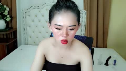 Sophie online show from 5, 6, 2026