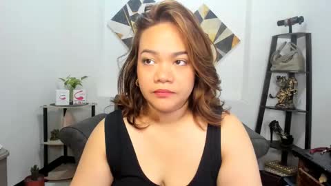 delightfulcurvy online show from 1, 12, 2024