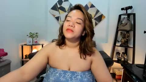 delightfulcurvy online show from 10, 12, 2024