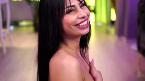 Snapshot of delilahrayn chatting on 18, 5, 2026 Delilah online show from 18, 5, 2026
