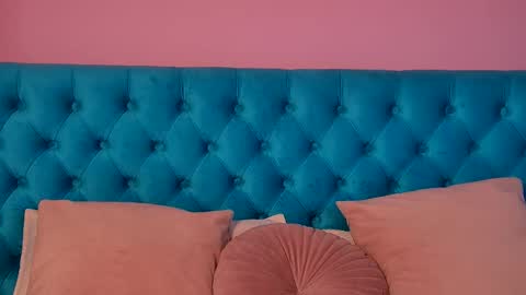 Snapshot of delilahrayn chatting on 1, 6, 2026 Delilah online show from 1, 6, 2026