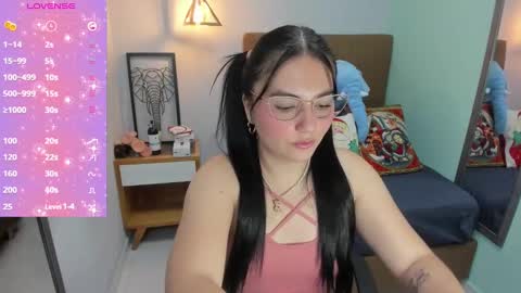 delilaquinn online show from 10, 12, 2024