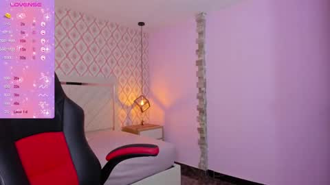 delilaquinn online show from 3, 2, 2025